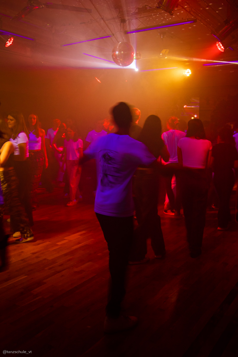 20230318 Black and White Tanzparty 3615